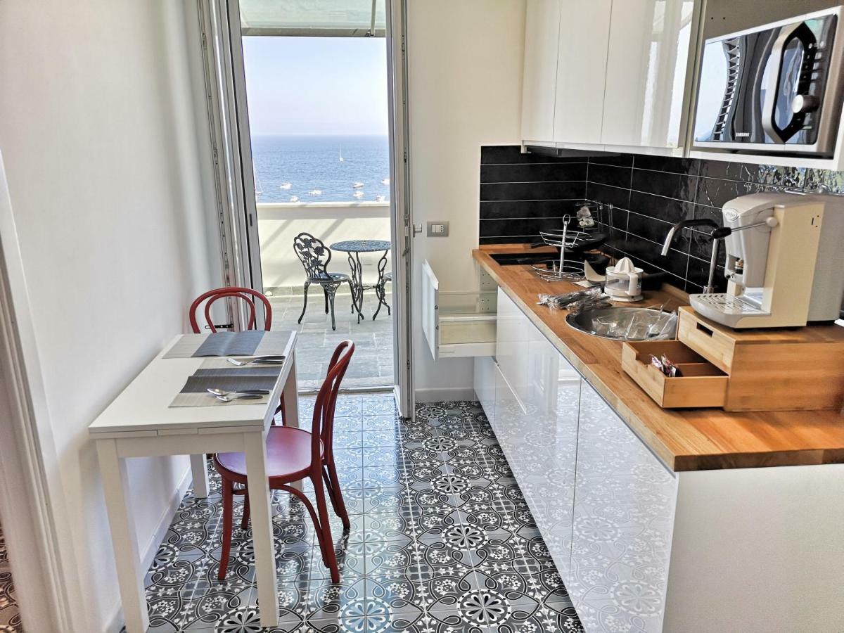 Calise Guest House Procida Ngoại thất bức ảnh
